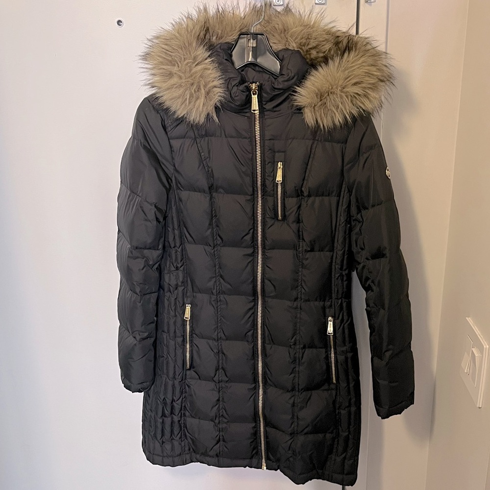 Michael Kors Faux Fur Trim Hooded Down
Puffer Coat